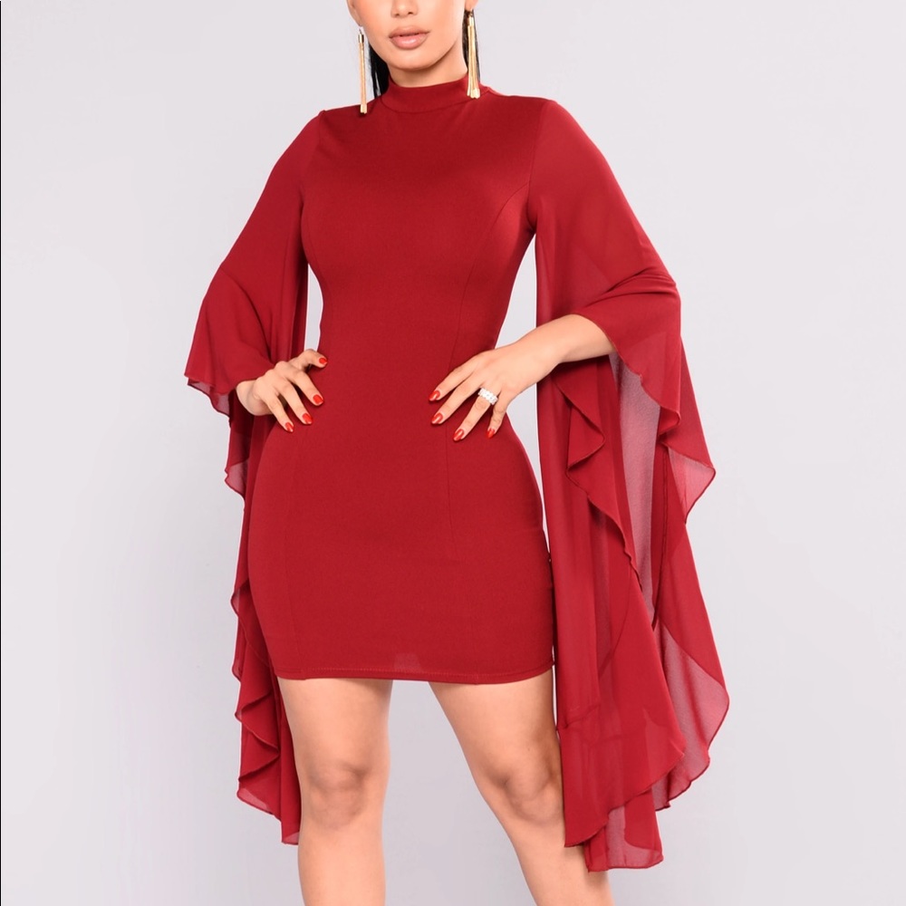 Beautiful long flowy sleeve mini dress